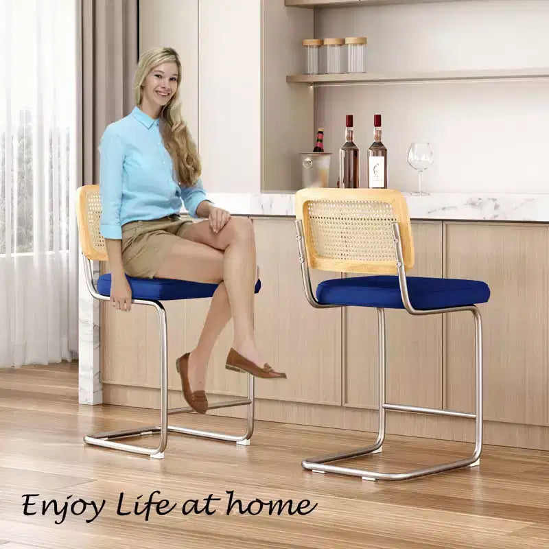 2 tabourets de bar hauteur comptoir, tabourets de bar rembourrés en velours avec dossier en rotin, tabourets de 61 cm, chaises de bar sans accoudoirs pour îlot de cuisine, bleu roi