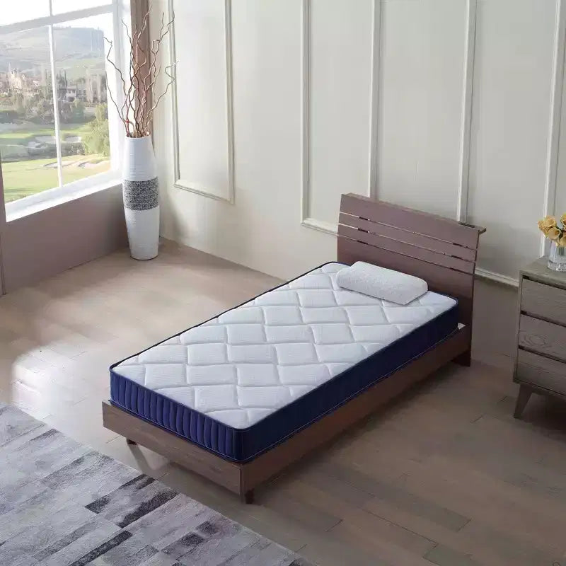 Matelas hybride Twin XL 6 pouces, ressorts ensachés en mousse avec fermeté moyenne, isolation des mouvements et soulagement de la pression.